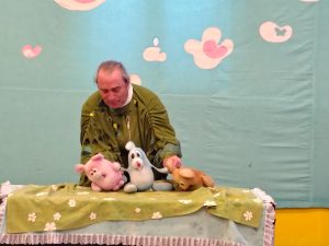 Сцени от спектакъла Мечо Пух (4)