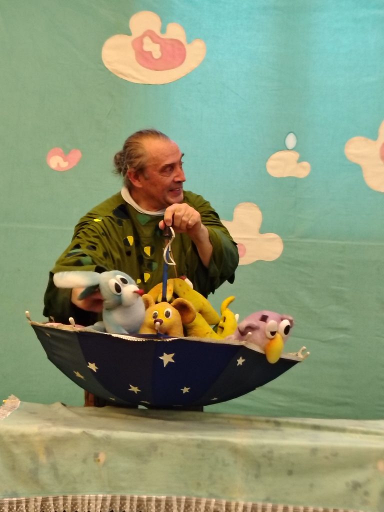 Сцени от спектакъла Мечо Пух (7)